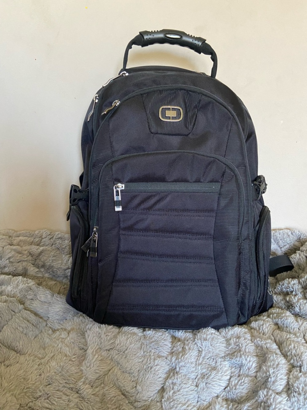 OGIO BACKPACK - Picture 2 of 7